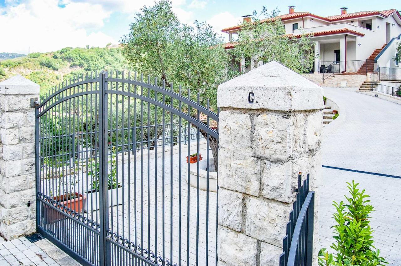 Casa Elisabetta Shortlets Apartment Caposele ภายนอก รูปภาพ