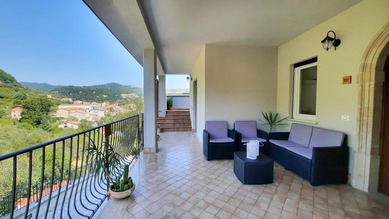 Casa Elisabetta Shortlets Apartment Caposele ภายนอก รูปภาพ