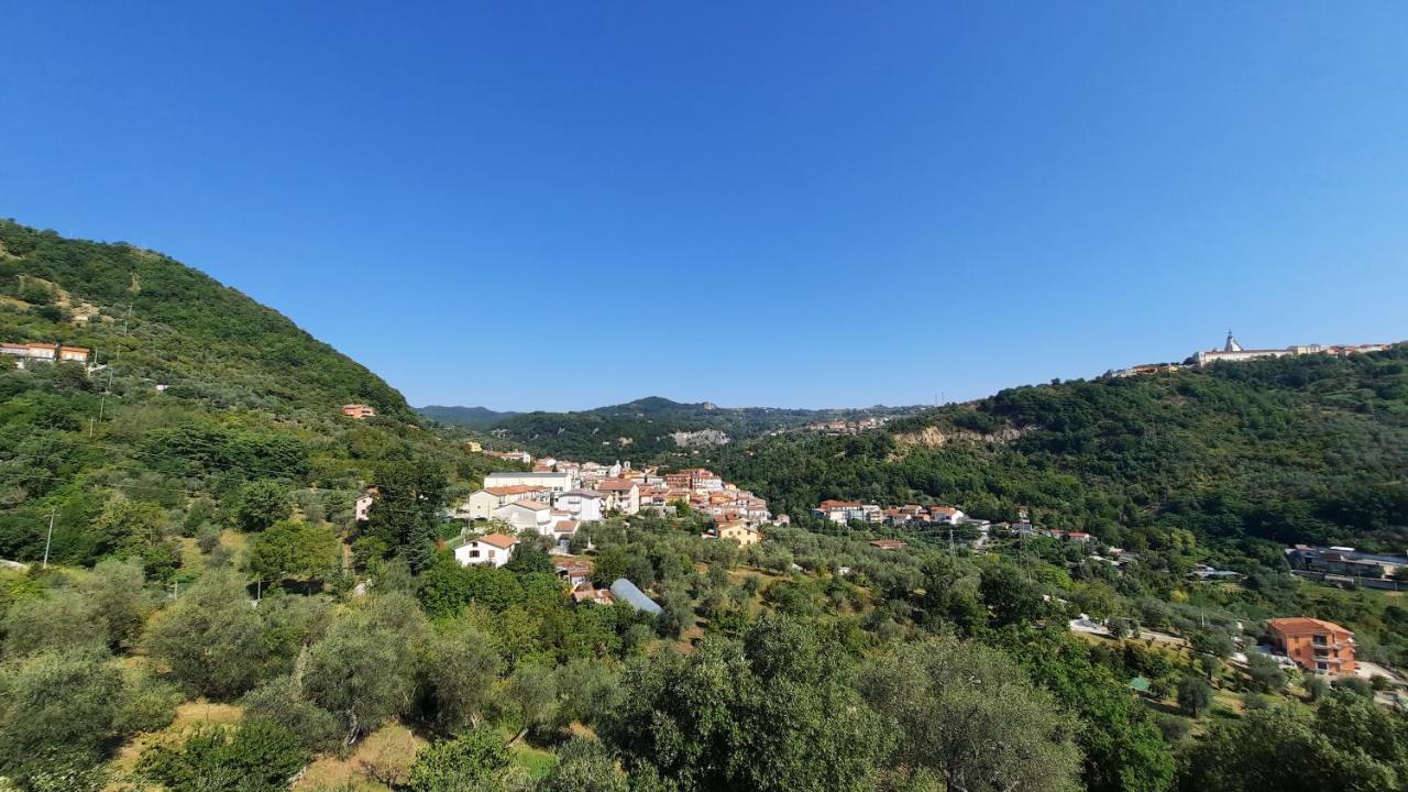 Casa Elisabetta Shortlets Apartment Caposele ภายนอก รูปภาพ